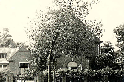 De kerk stond waar nu appartementengebouw De Kajuit staat